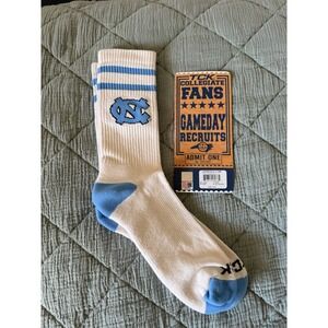 North Carolina Tar Heels Vintage Retro  Crew‎ Socks NWT TCK  Adult Large College